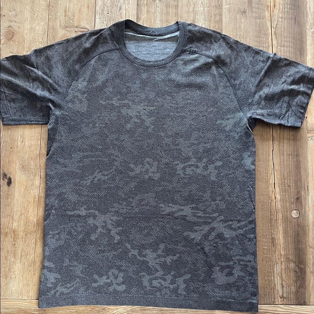 Lululemon Metal Vent Tech SS Shirt Gray Camo